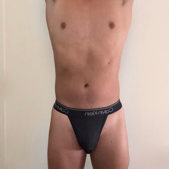 New Calvin Klein Men's Black G-String/ Thong - Picture 1 of 4